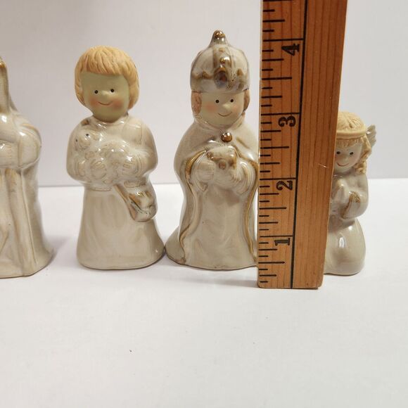 Kirkland's Potter's Garden Christmas 10 Piece Nativity Scene - Picture 14 of 16